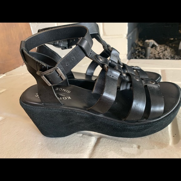 Kork-ease black leather/suede wedges - Picture 5 of 6